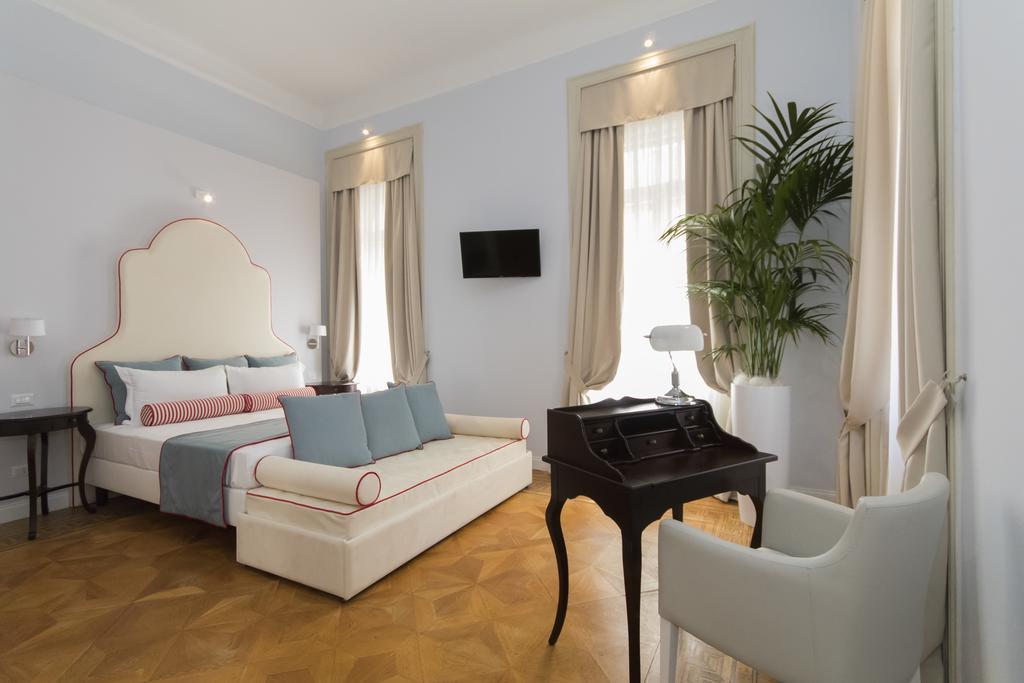 Residenza Degli Artisti Hotel Trieste Luaran gambar