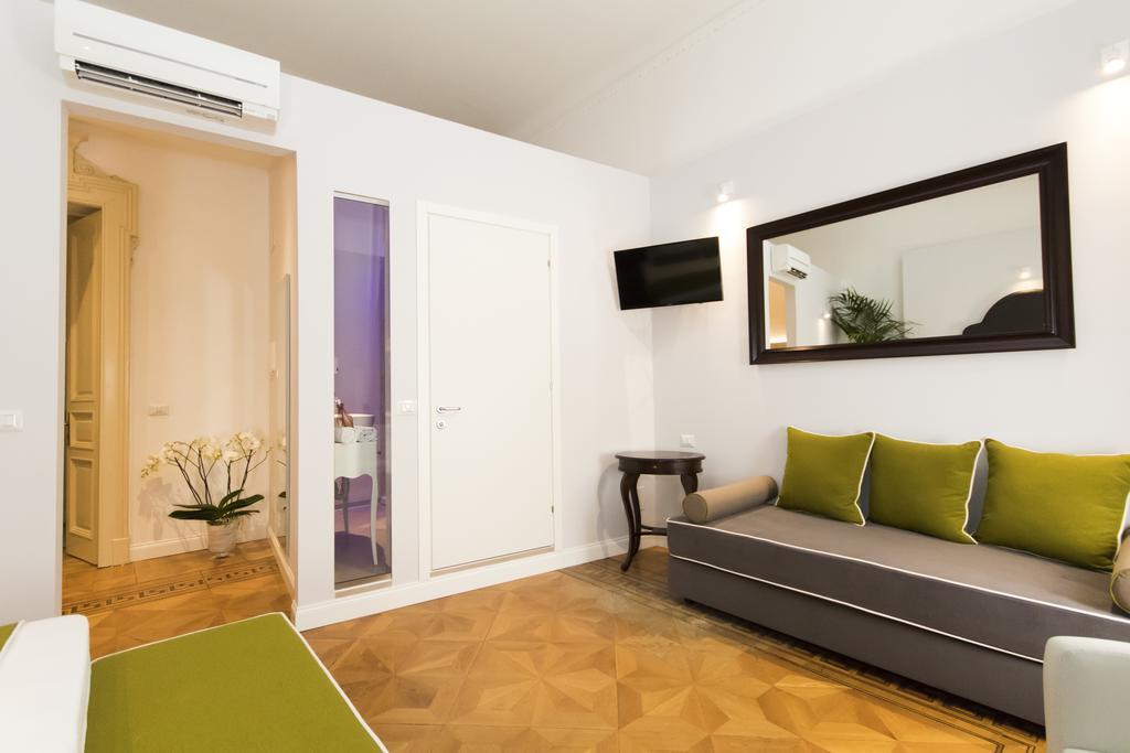 Residenza Degli Artisti Hotel Trieste Luaran gambar